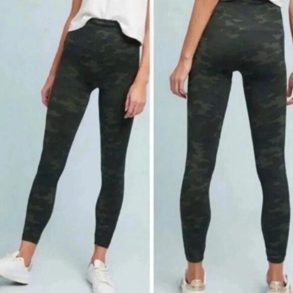 SPANX Pants - SPANX Camo Look At Me Seamless Leggings Size M